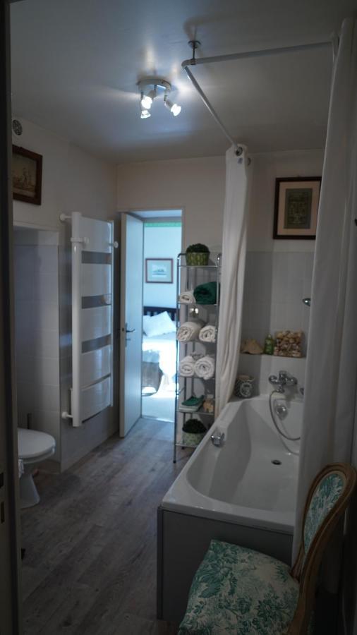 Chez Zaza Bed & Breakfast Stigny ภายนอก รูปภาพ